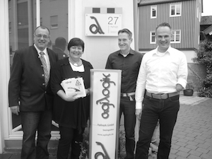 Landrätin Andrea Jochner-Weiß zu Besuch bei Agilogik